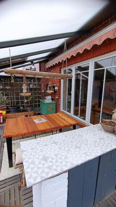 Gemuetliche Souterrain Wohnung ลือเนอบวร์ก ภายนอก รูปภาพ